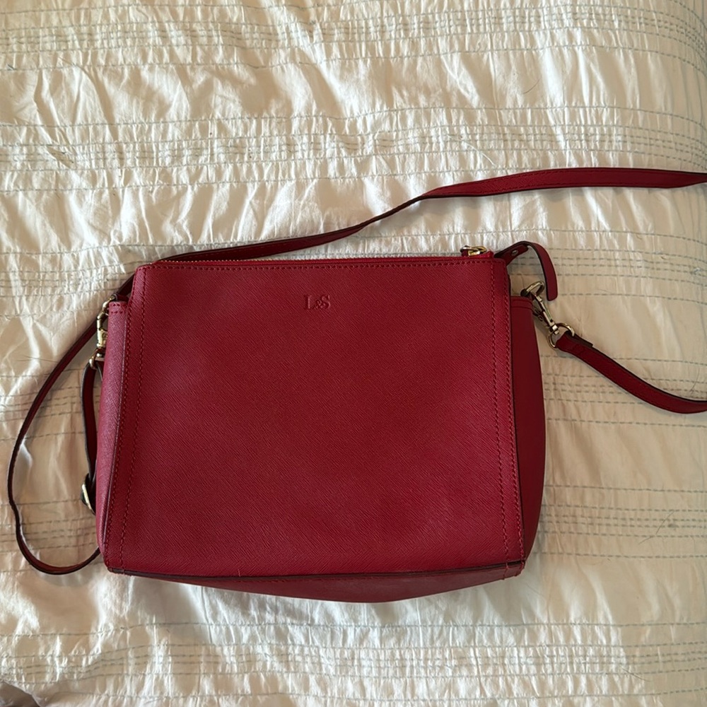 Like new Lo & son Pearl crossbody